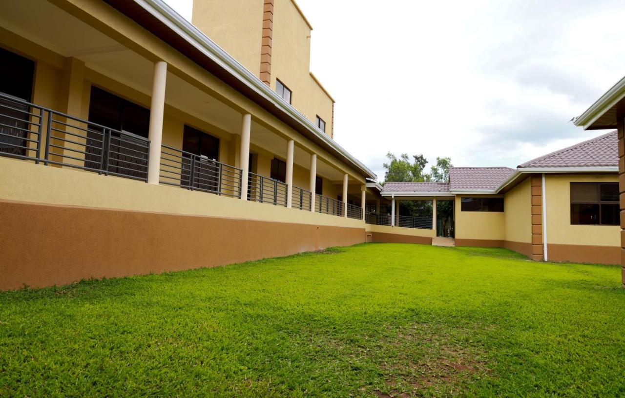 Lake Naivasha Lazarus Lodge Exterior photo